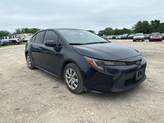 2020 Toyota Corolla LE - Exterior Front Right Corner Image